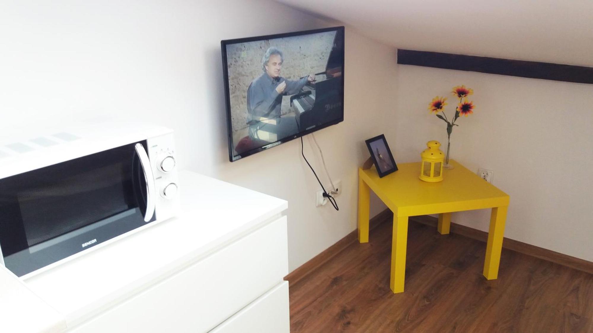 Nice Attic Studio Close To Old Town Air Conditioning - Klimatyzacja Krakkó Kültér fotó